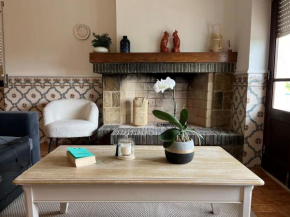Rustic Retreat - Country villa with large garden, exquisite home gym, and nearby the beach